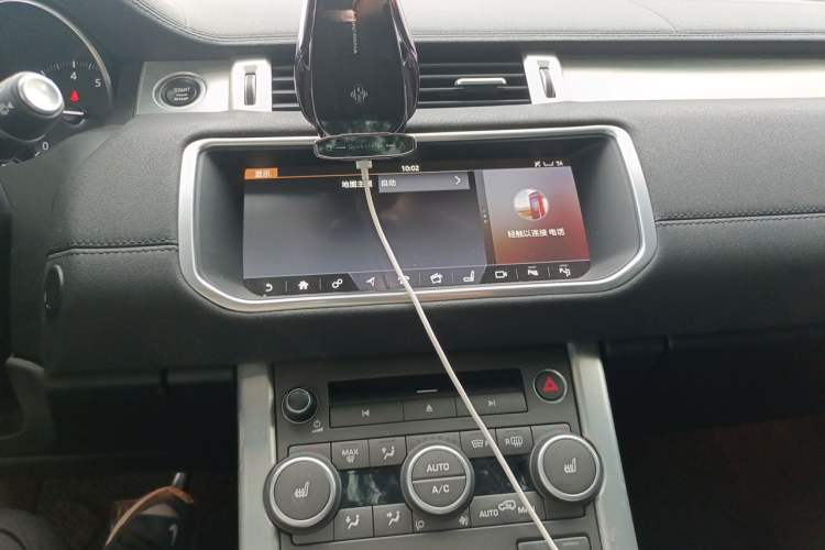 Used Land Rover Range Evoque 2018 240 PS SE Smart Brilliance Edition Audio And AC Panel