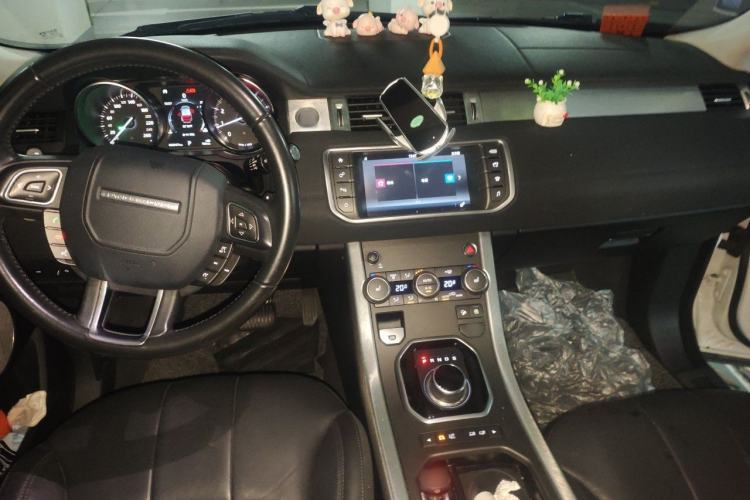 Used Land Rover Range Evoque 2018 200PS PURE New Fashion Edition Center Console