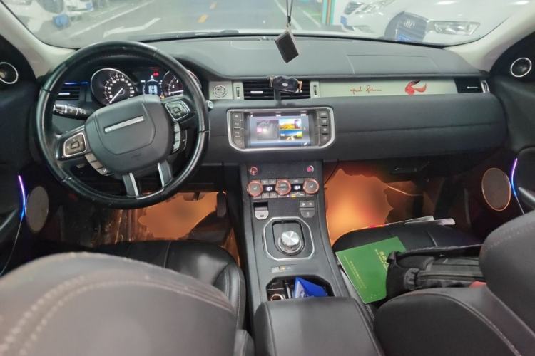 Used Land Rover Range Evoque 2018 240PS PURE Style Edition Center Console
