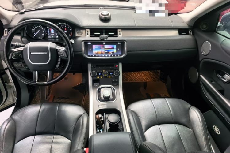 Used Land Rover Range Evoque 2018 240 PS SE Smart Brilliance Edition Center Console