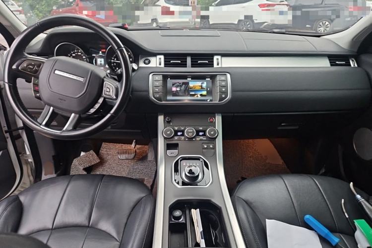 Used Land Rover Range Evoque 2018 240PS PURE Style Edition Center Console