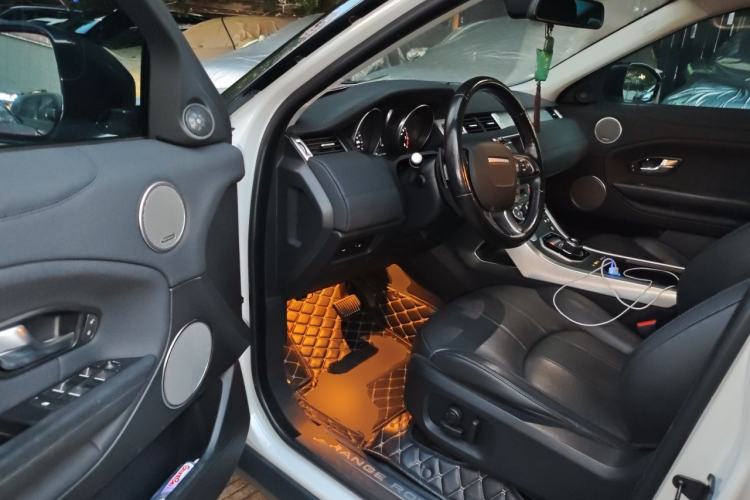 Used Land Rover Range Evoque 2018 240 PS SE Smart Brilliance Edition Driver Seat