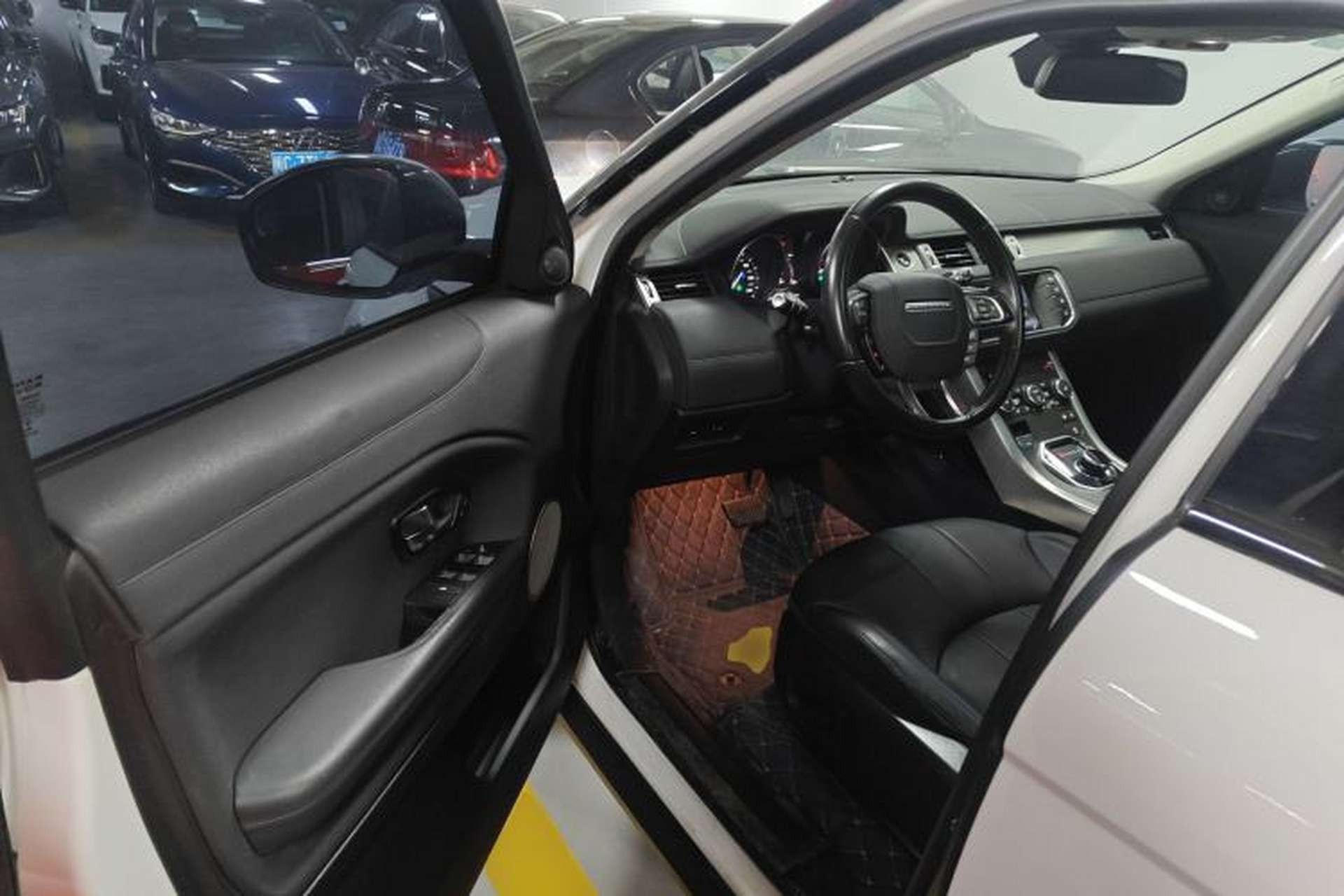 Used Land Rover Range Evoque 2018 240PS PURE Style Edition Driver Seat
