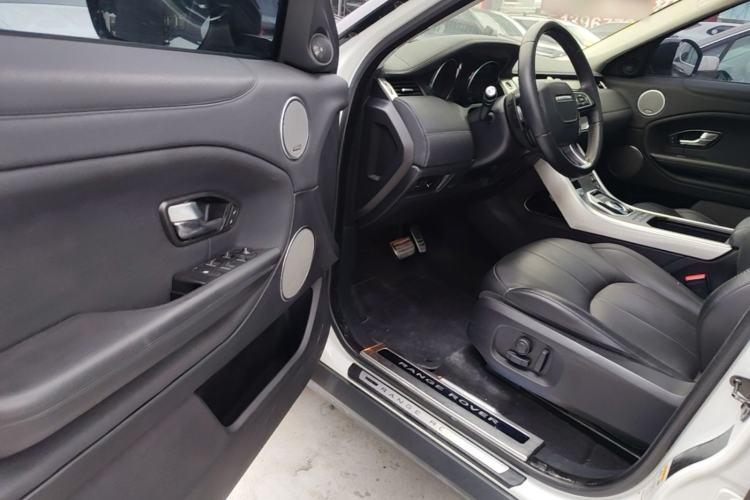Used Land Rover Range Evoque 2018 240 PS SE Smart Brilliance Edition Driver Seat
