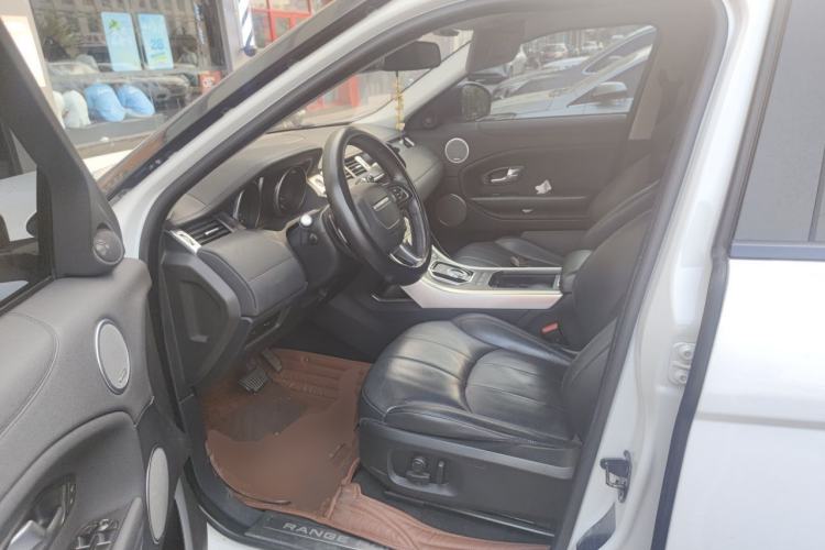 Used Land Rover Range Evoque 2018 240 PS SE Smart Brilliance Edition Driver Seat