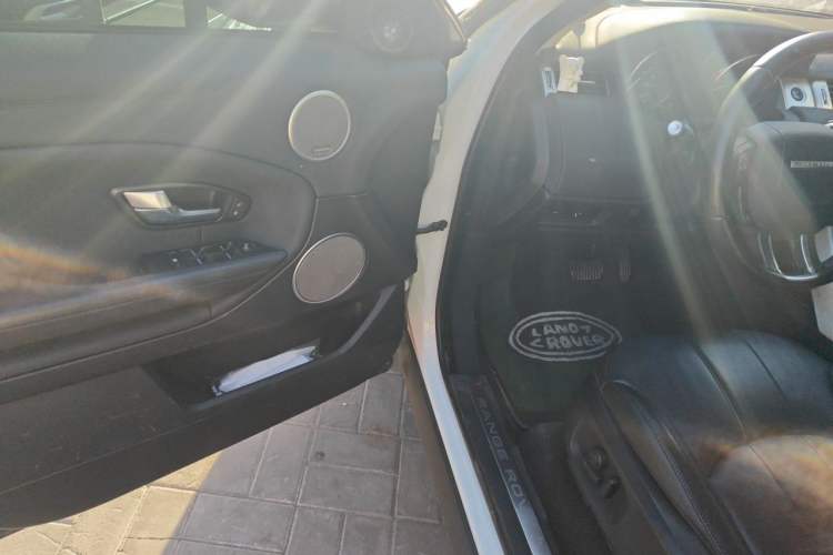 Used Land Rover Range Evoque 2018 240 PS SE Smart Brilliance Edition Driver Seat