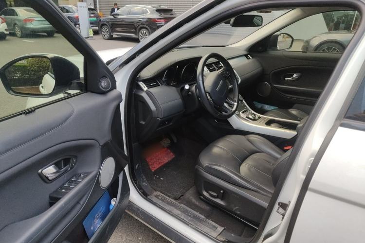 Used Land Rover Range Evoque 2018 240PS PURE Style Edition Driver Seat