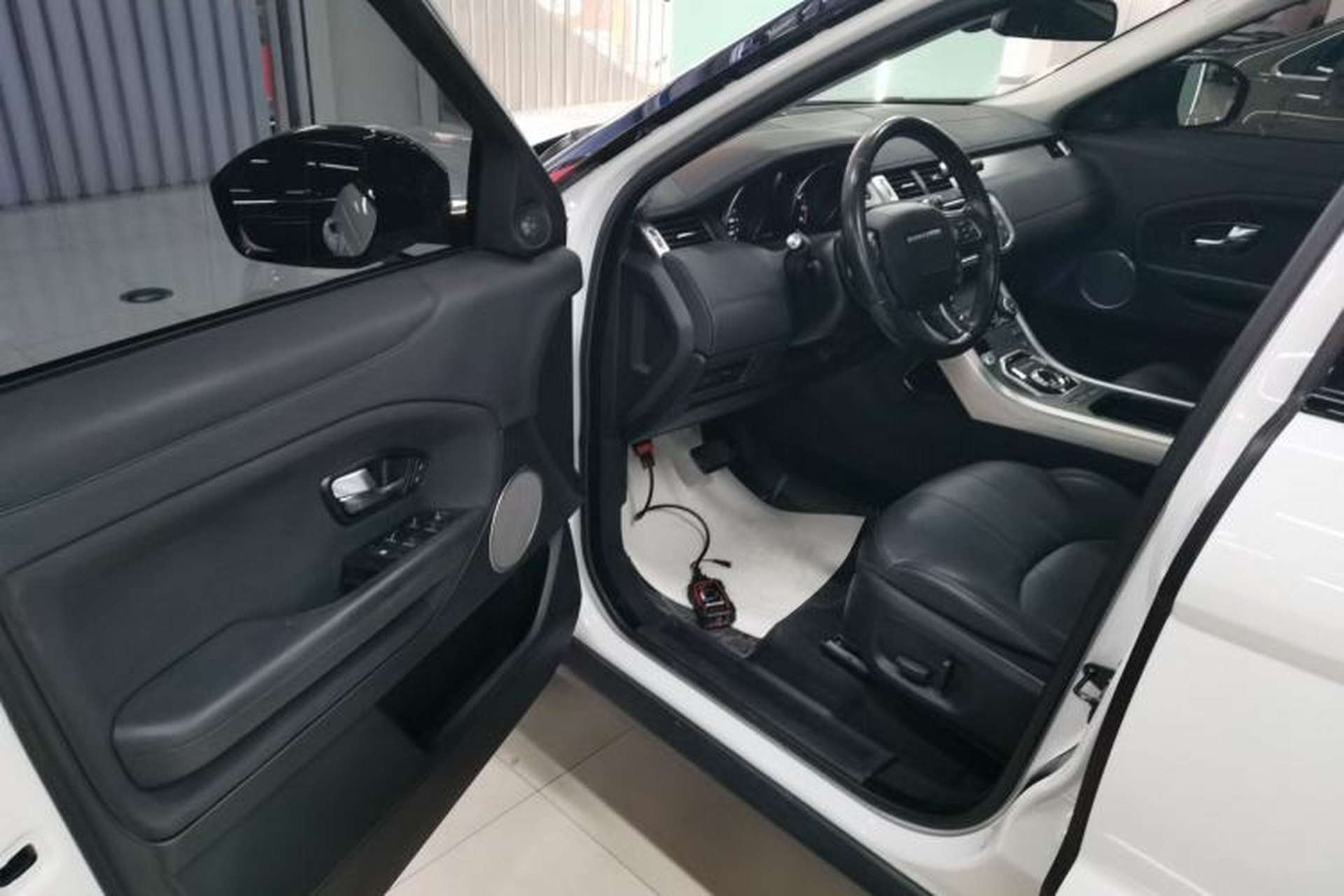 Used Land Rover Range Evoque 2018 240PS PURE Style Edition Driver Seat
