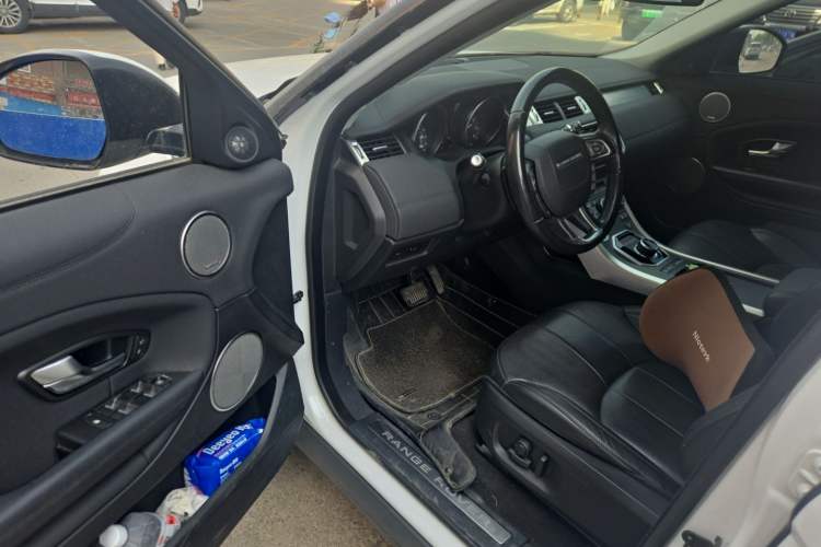 Used Land Rover Range Evoque 2018 240 PS SE Smart Brilliance Edition Driver Seat