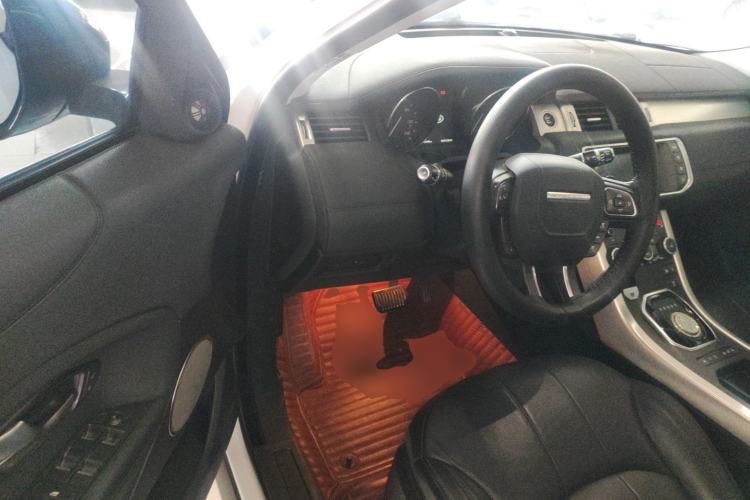 Used Land Rover Range Evoque 2018 200PS PURE New Fashion Edition Driver Seat