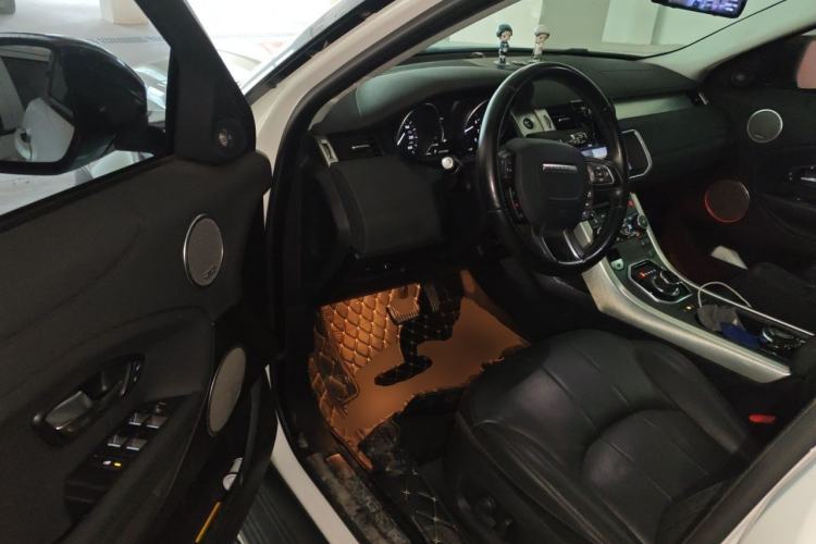 Used Land Rover Range Evoque 2018 240 PS SE Smart Brilliance Edition Driver Seat
