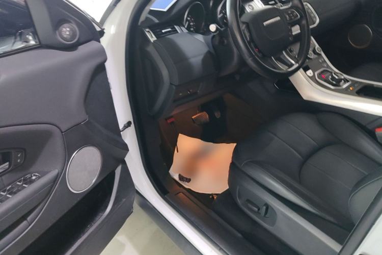 Used Land Rover Range Evoque 2018 240PS PURE Style Edition Driver Seat