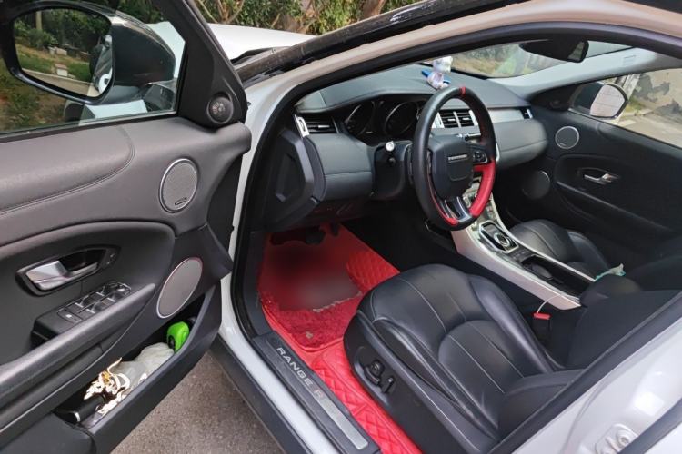 Used Land Rover Range Evoque 2018 240 PS SE Smart Brilliance Edition Driver Seat