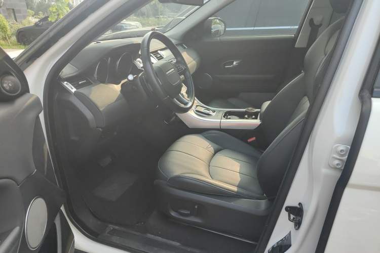 Used Land Rover Range Evoque 2018 240PS PURE Style Edition Driver Seat