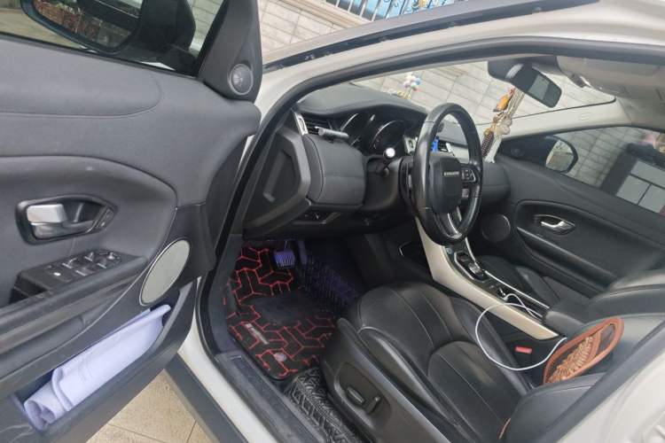 Used Land Rover Range Evoque 2018 200PS PURE New Fashion Edition Driver Seat
