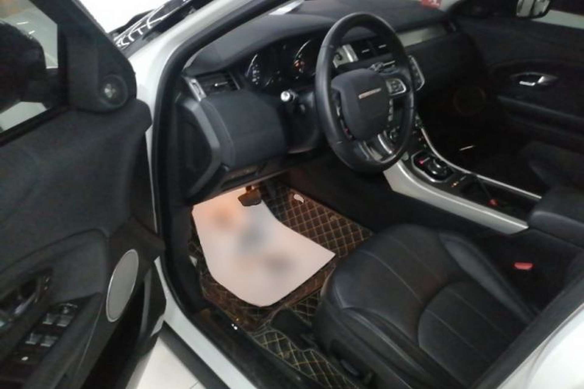 Used Land Rover Range Evoque 2018 240PS PURE Style Edition Driver Seat