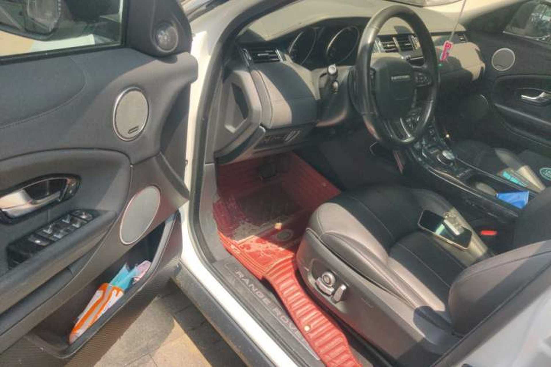 Used Land Rover Range Evoque 2018 240 PS SE Smart Brilliance Edition Driver Seat