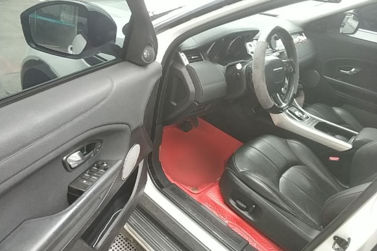 Used Land Rover Range Evoque 2018 240PS PURE Style Edition Driver Seat