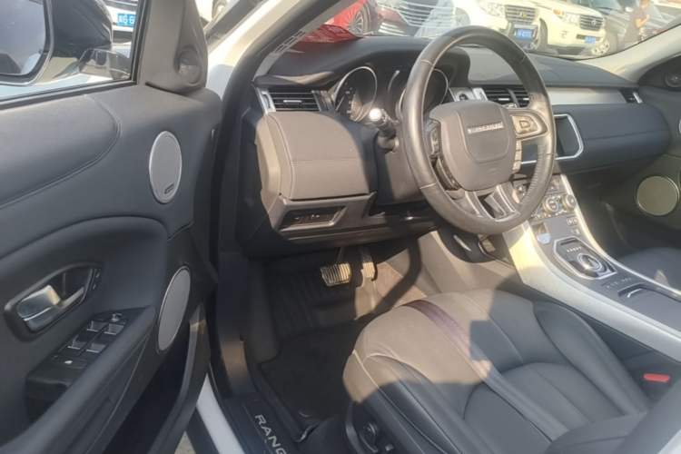 Used Land Rover Range Evoque 2018 240 PS SE Smart Brilliance Edition Driver Seat