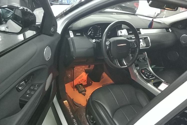 Used Land Rover Range Evoque 2018 240 PS SE Smart Brilliance Edition Driver Seat
