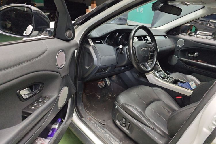 Used Land Rover Range Evoque 2018 240 PS SE Smart Brilliance Edition Driver Seat