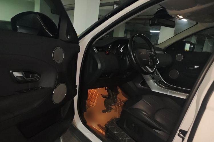 Used Land Rover Range Evoque 2018 240 PS SE Smart Brilliance Edition Driver Seat