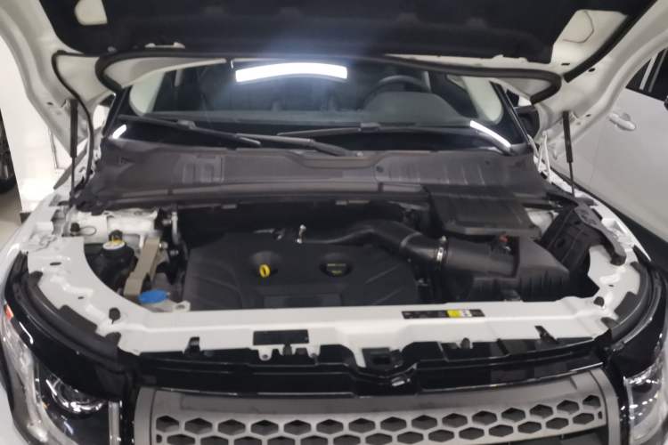 Used Land Rover Range Evoque 2018 240PS PURE Style Edition Engine Bay