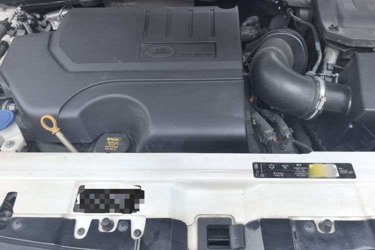 Used Land Rover Range Evoque 2018 240PS PURE Style Edition Engine Bay