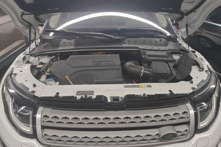Used Land Rover Range Evoque 2018 240 PS SE Smart Brilliance Edition Engine Bay