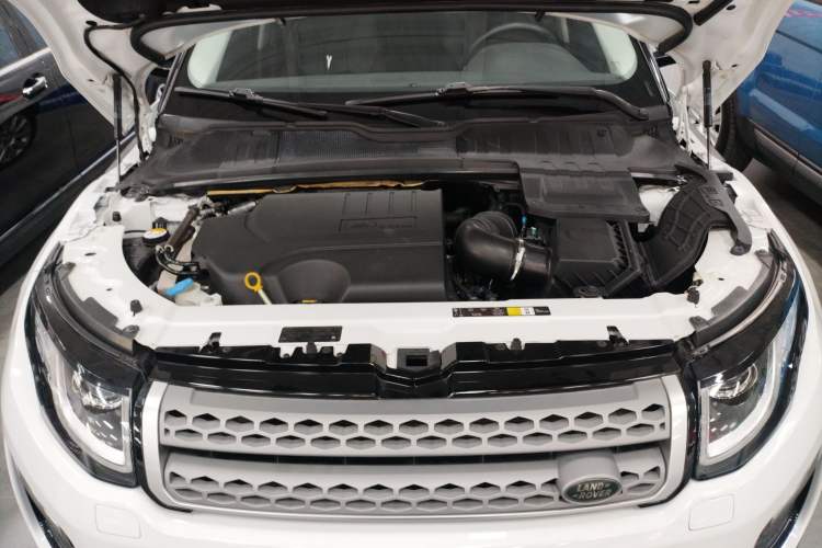 Used Land Rover Range Evoque 2018 240 PS SE Smart Brilliance Edition Engine Bay