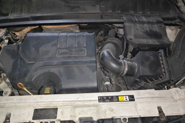 Used Land Rover Range Evoque 2018 240 PS SE Smart Brilliance Edition Engine Bay