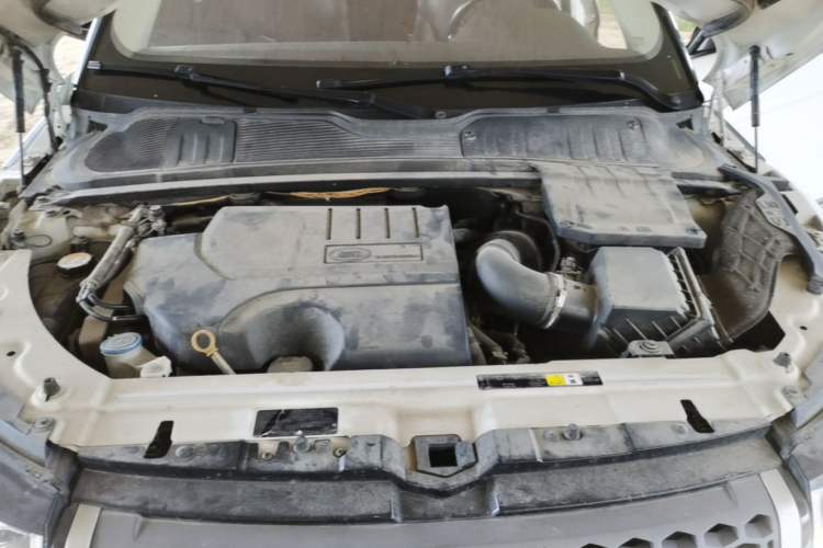 Used Land Rover Range Evoque 2018 240 PS SE Smart Brilliance Edition Engine Bay
