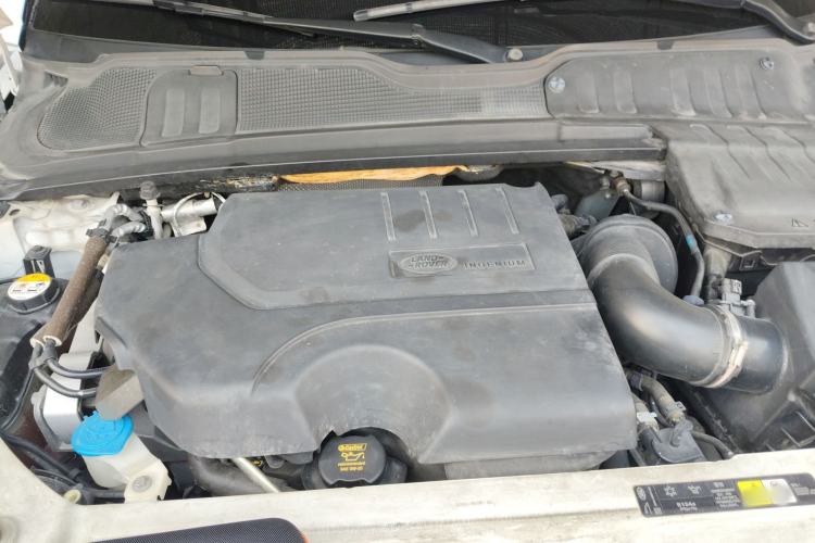 Used Land Rover Range Evoque 2018 240 PS SE Smart Brilliance Edition Engine Bay