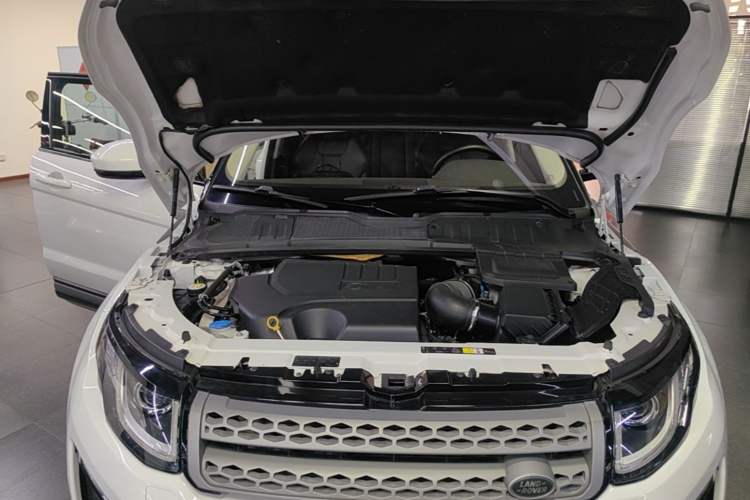 Used Land Rover Range Evoque 2018 240PS PURE Style Edition Engine Bay