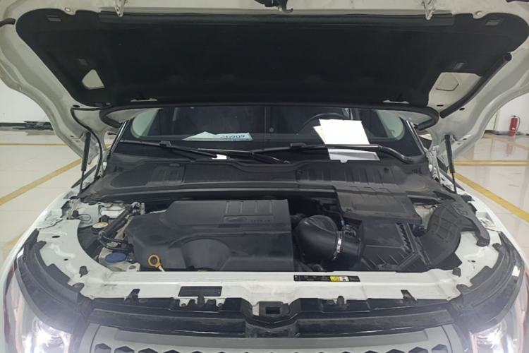 Used Land Rover Range Evoque 2018 200PS PURE New Fashion Edition Engine Bay