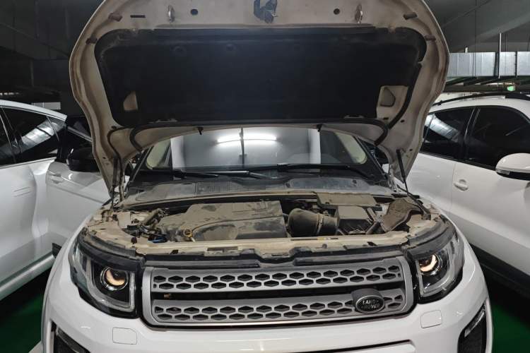 Used Land Rover Range Evoque 2018 240 PS SE Smart Brilliance Edition Engine Bay