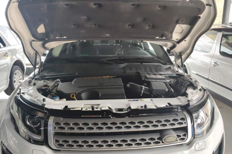 Used Land Rover Range Evoque 2018 240 PS SE Smart Brilliance Edition Engine Bay
