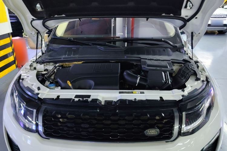 Used Land Rover Range Evoque 2018 240 PS HSE DYNAMIC All-Wheel Drive Edition Engine Bay