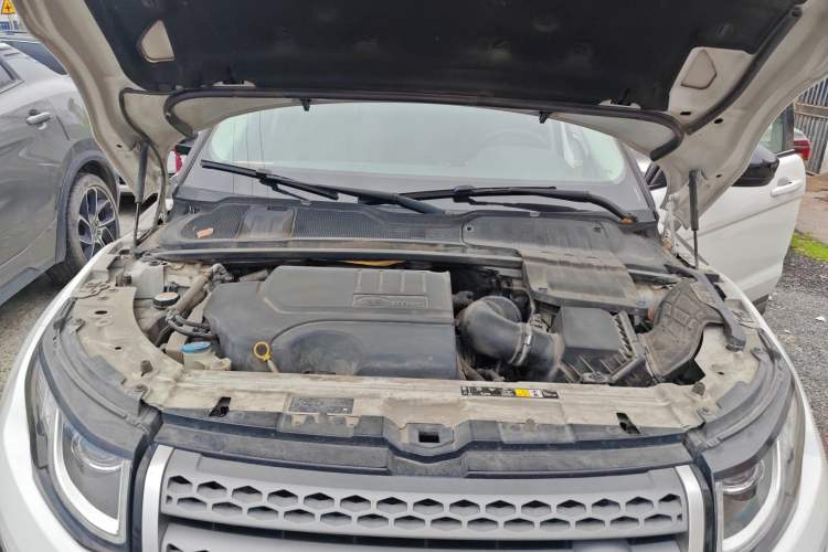 Used Land Rover Range Evoque 2018 240 PS SE Smart Brilliance Edition Engine Bay