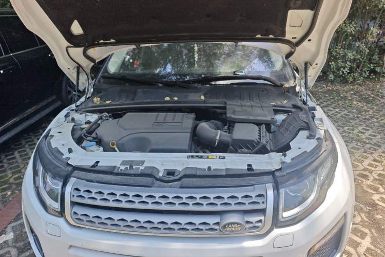 Used Land Rover Range Evoque 2018 240 PS SE Smart Brilliance Edition Engine Bay