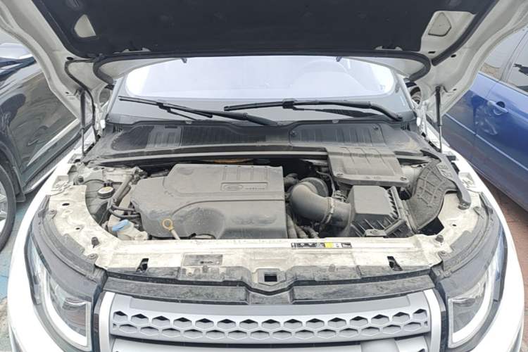 Used Land Rover Range Evoque 2018 240 PS SE Smart Brilliance Edition Engine Bay