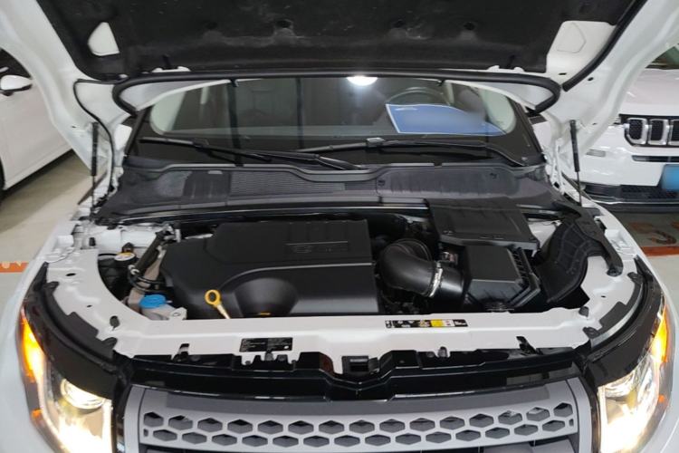 Used Land Rover Range Evoque 2018 240PS PURE Style Edition Engine Bay