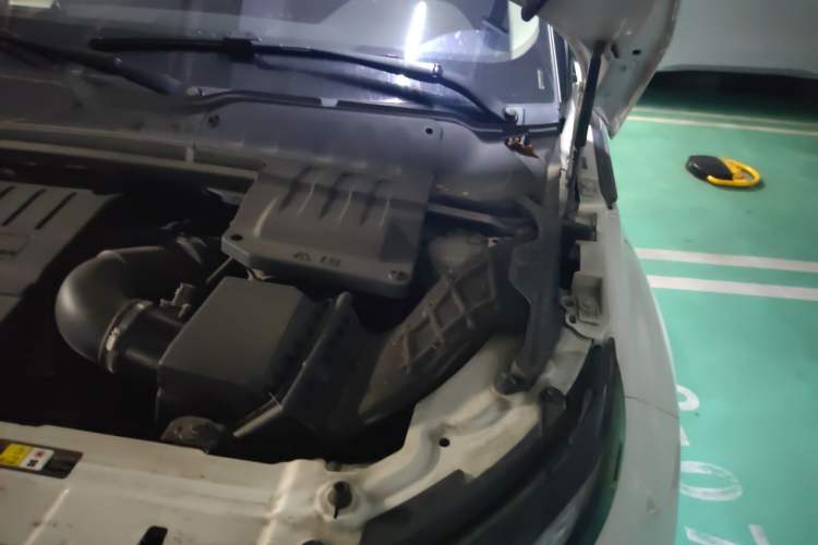 Used Land Rover Range Evoque 2018 240 PS SE Smart Brilliance Edition Engine Bay Left