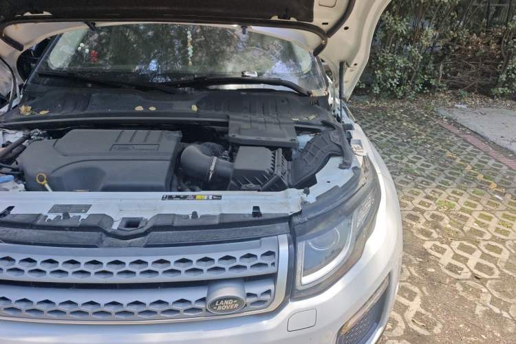 Used Land Rover Range Evoque 2018 240 PS SE Smart Brilliance Edition Engine Bay Left