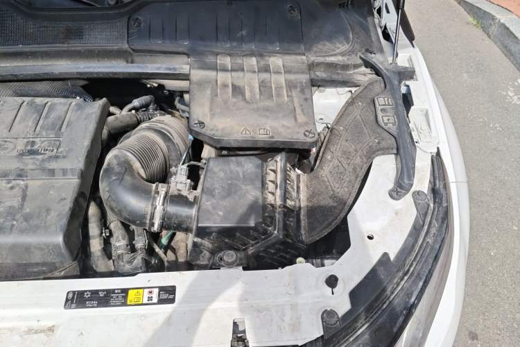 Used Land Rover Range Evoque 2018 200PS PURE New Fashion Edition Engine Bay Left