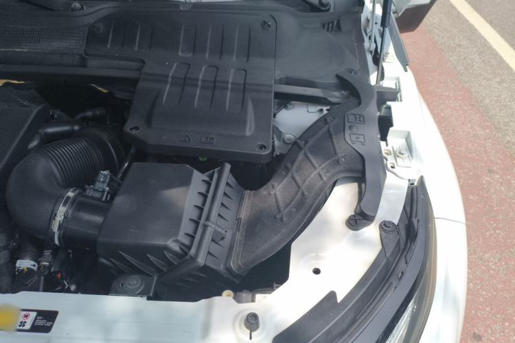 Used Land Rover Range Evoque 2018 240 PS SE Smart Brilliance Edition Engine Bay Left