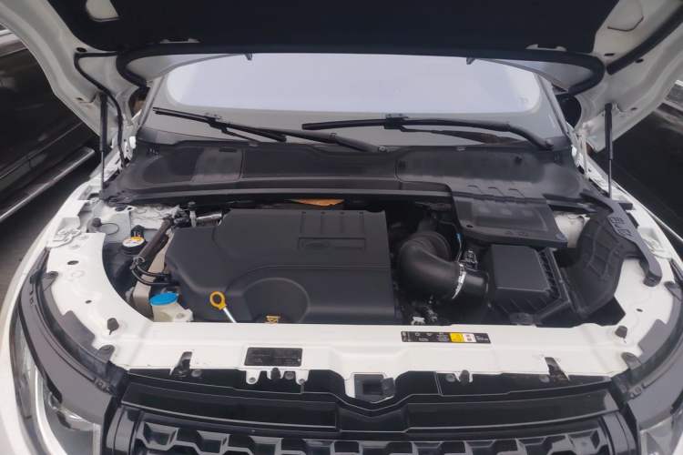 Used Land Rover Range Evoque 2018 240 PS SE Smart Brilliance Edition Engine Bay