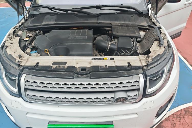 Used Land Rover Range Evoque 2018 240 PS SE Smart Brilliance Edition Engine Bay