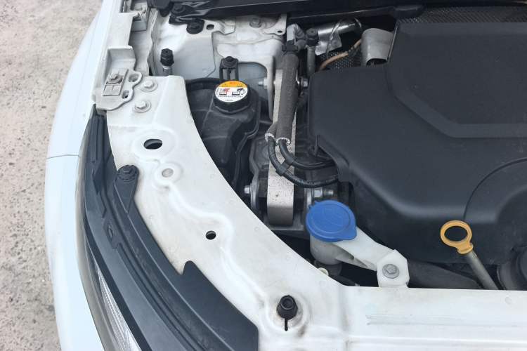 Used Land Rover Range Evoque 2018 240PS PURE Style Edition Engine Bay Right