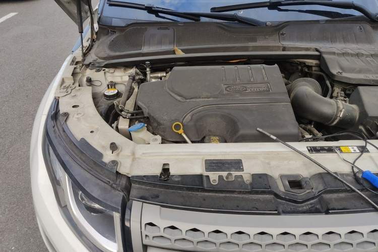 Used Land Rover Range Evoque 2018 240PS PURE Style Edition Engine Bay Right